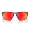 Oakley Okulary Przeciwsłoneczne OO9431 943116 Lateralis x Kylian Mbappé Ambra Scuro Opaco/Prizm Ruby Unisex