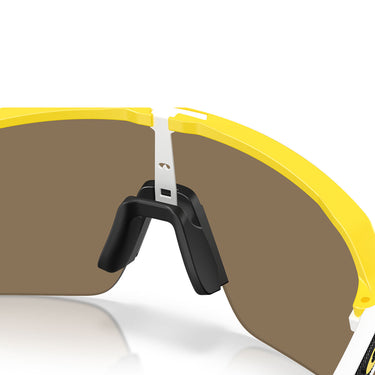 Oakley Occhiali da Sole OO9463 9463B4 Sutro Lite Giallo Opaco Prizm 24k Unisex 7