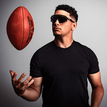 Oakley Occhiali da Sole OO9465 946534 Sutro Lite Sweep Patrick Mahomes II Galaxy Scuro/Prizm Black Unisex 3